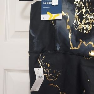 NWT Old Navy Extra High Rise Leggings size L
